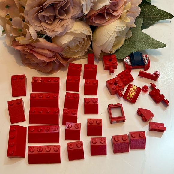 Legos Red LEGO BRICKS 1980s Legos Red LEGOS FROM THE 80s - Picture 13 of 13